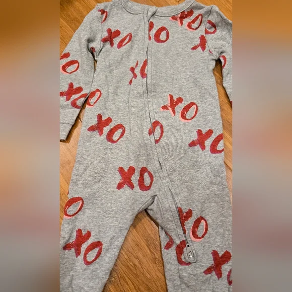 Baby XO Bodysuit Pajama - Picture 5 of 6